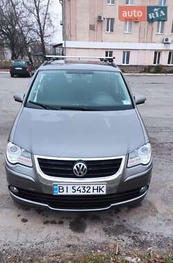 Минивэн Volkswagen Touran 2008 в Полтаве