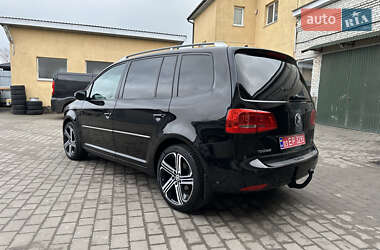 Минивэн Volkswagen Touran 2011 в Киеве