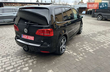 Минивэн Volkswagen Touran 2011 в Киеве