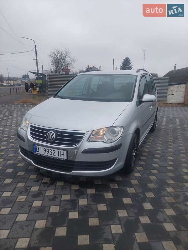 Мінівен Volkswagen Touran 2007 в Полтаві