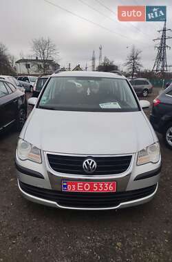 Минивэн Volkswagen Touran 2008 в Луцке