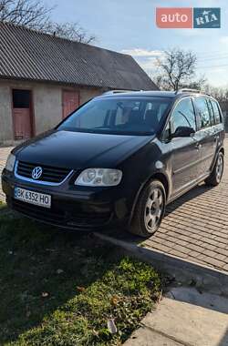 Минивэн Volkswagen Touran 2003 в Тыврове