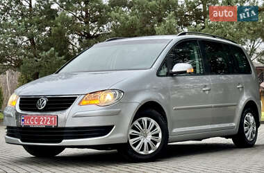 Минивэн Volkswagen Touran 2007 в Дрогобыче