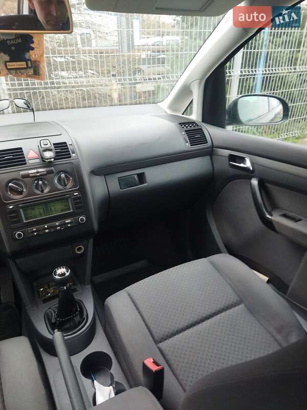 Минивэн Volkswagen Touran 2003 в Луцке