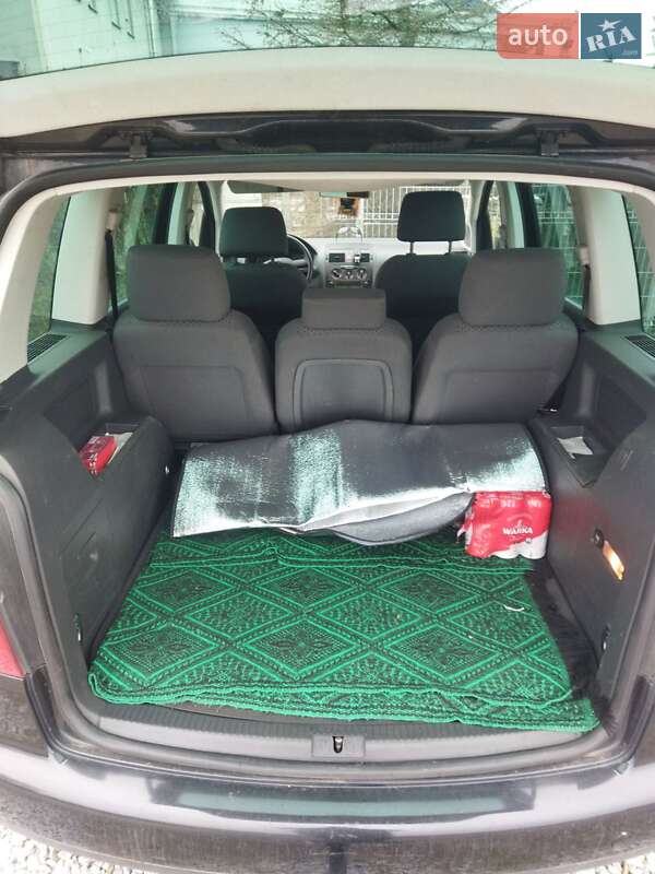 Минивэн Volkswagen Touran 2003 в Луцке