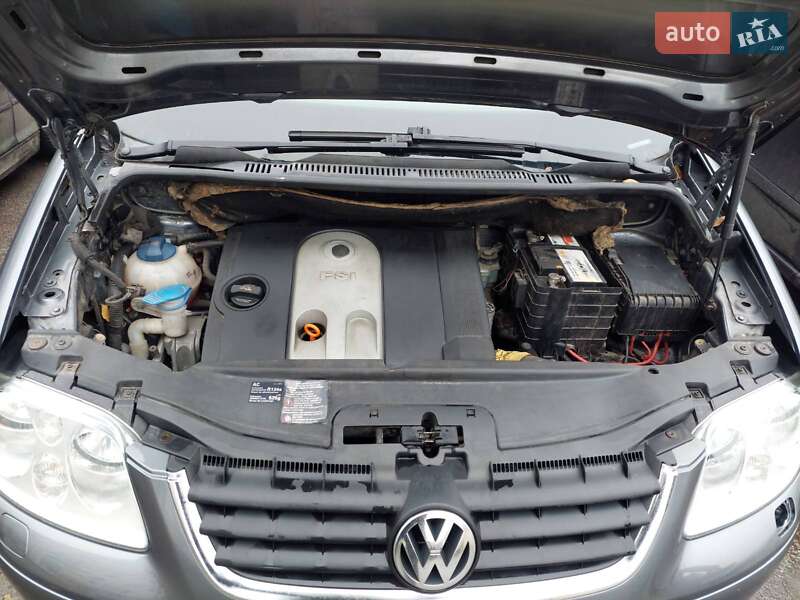 Минивэн Volkswagen Touran 2005 в Житомире