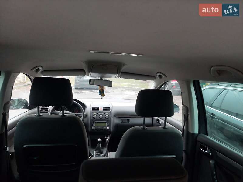 Минивэн Volkswagen Touran 2005 в Житомире