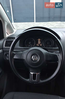 Минивэн Volkswagen Touran 2012 в Луцке