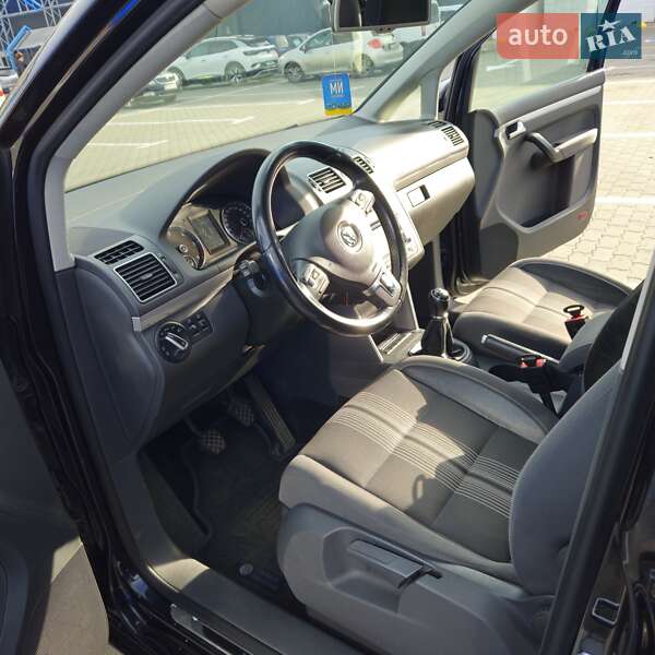 Минивэн Volkswagen Touran 2012 в Ивано-Франковске