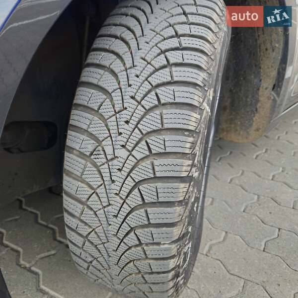 Минивэн Volkswagen Touran 2012 в Ивано-Франковске