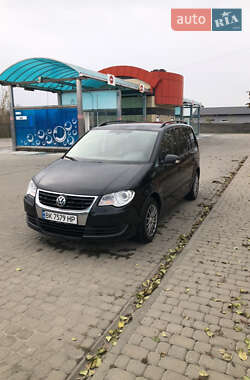 Мінівен Volkswagen Touran 2008 в Рівному