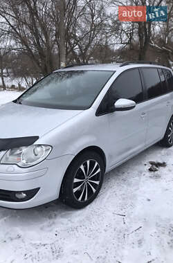 Минивэн Volkswagen Touran 2009 в Тульчине