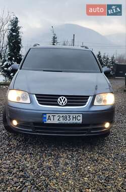 Минивэн Volkswagen Touran 2003 в Тячеве