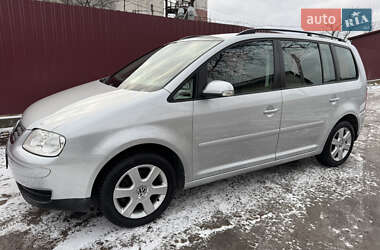 Мінівен Volkswagen Touran 2006 в Луцьку