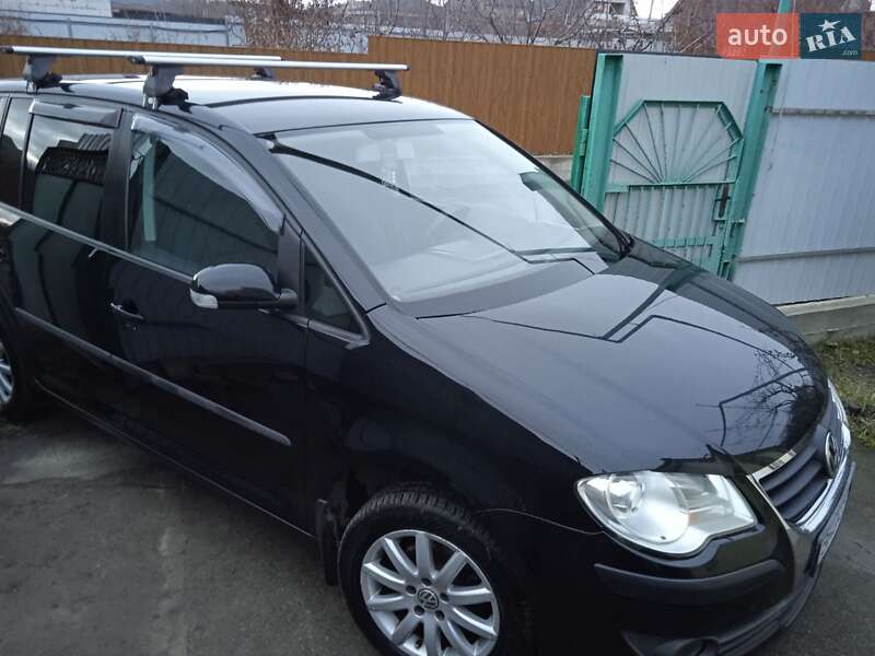 Минивэн Volkswagen Touran 2007 в Измаиле