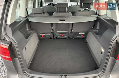 Минивэн Volkswagen Touran 2011 в Ровно