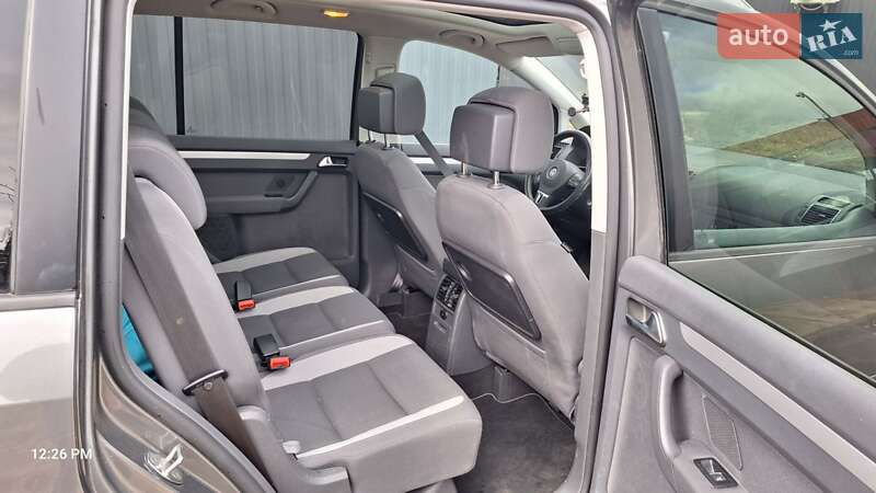 Минивэн Volkswagen Touran 2013 в Киеве