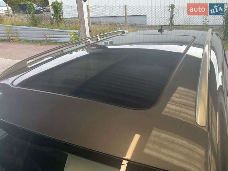 Минивэн Volkswagen Touran 2013 в Киеве