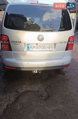 Минивэн Volkswagen Touran 2008 в Олевске