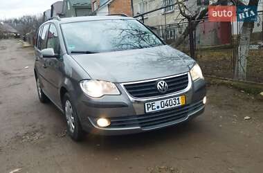 Минивэн Volkswagen Touran 2008 в Рудки