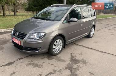 Мінівен Volkswagen Touran 2010 в Рівному