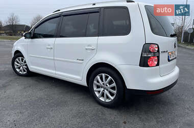 Минивэн Volkswagen Touran 2010 в 