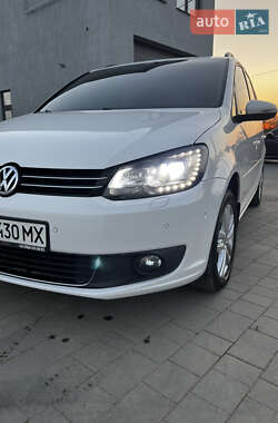 Минивэн Volkswagen Touran 2011 в Виноградове