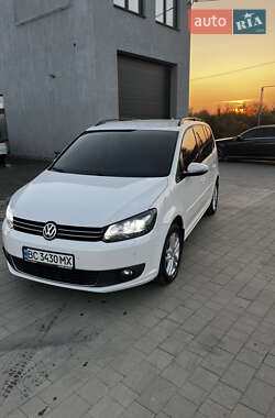 Минивэн Volkswagen Touran 2011 в Виноградове