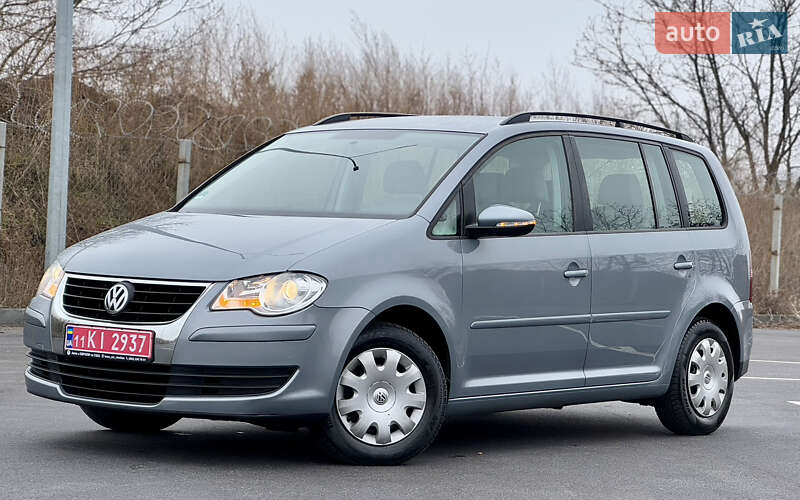 Минивэн Volkswagen Touran 2009 в Виннице