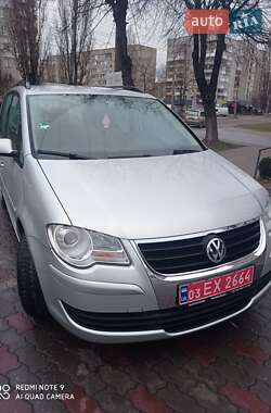 Мінівен Volkswagen Touran 2009 в Луцьку