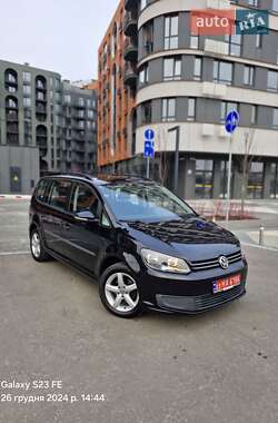 Минивэн Volkswagen Touran 2014 в Киеве