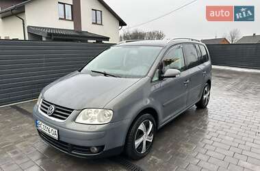 Мінівен Volkswagen Touran 2004 в Нововолинську