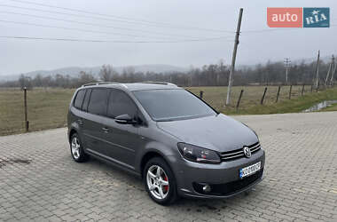 Мінівен Volkswagen Touran 2013 в Сваляві