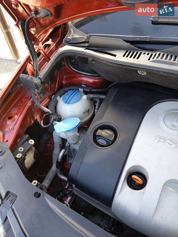 Минивэн Volkswagen Touran 2004 в Львове