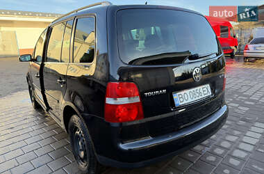 Минивэн Volkswagen Touran 2004 в Бучаче