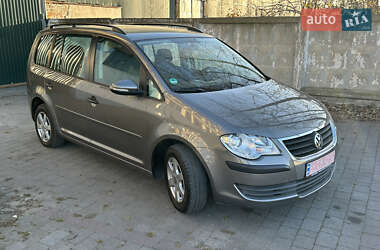 Мінівен Volkswagen Touran 2010 в Надвірній