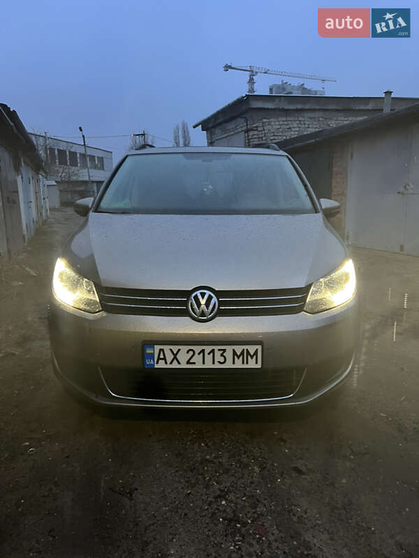 Микровэн Volkswagen Touran 2011 в Харькове