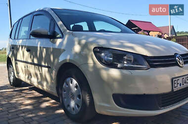 Мінівен Volkswagen Touran 2014 в Чернівцях