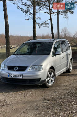 Мінівен Volkswagen Touran 2006 в Нижанковичах