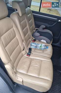 Минивэн Volkswagen Touran 2010 в 