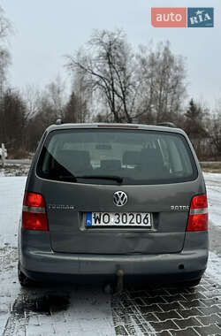 Мінівен Volkswagen Touran 2005 в Звягелі