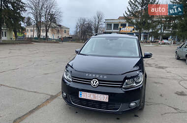 Минивэн Volkswagen Touran 2011 в Новоархангельске