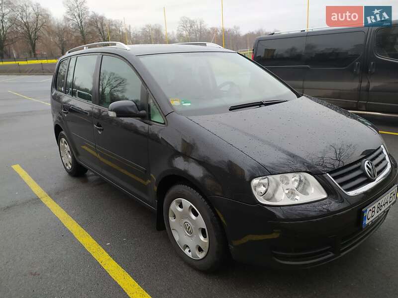 Минивэн Volkswagen Touran 2005 в Чернигове