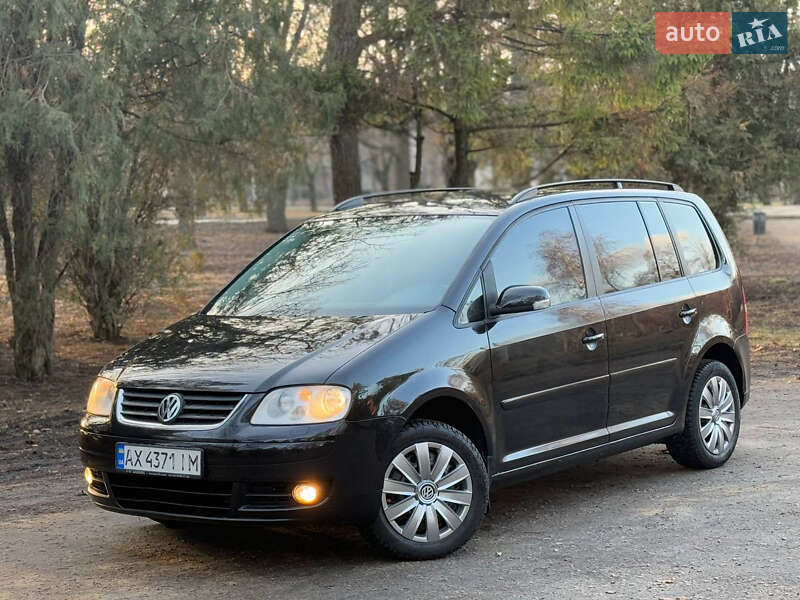 Мінівен Volkswagen Touran 2004 в Харкові