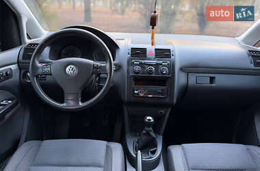 Мінівен Volkswagen Touran 2004 в Харкові