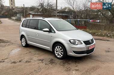 Мінівен Volkswagen Touran 2010 в Коростені