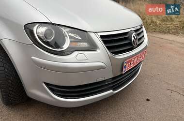 Мінівен Volkswagen Touran 2010 в Коростені