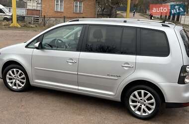 Мінівен Volkswagen Touran 2010 в Коростені