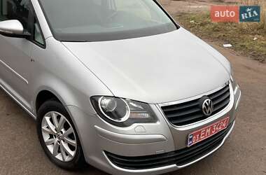 Мінівен Volkswagen Touran 2010 в Коростені