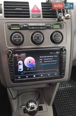 Минивэн Volkswagen Touran 2006 в 